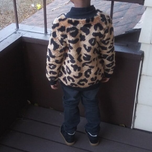 Kids Leopard 🐆 faux fur jacket - Picture 6 of 7